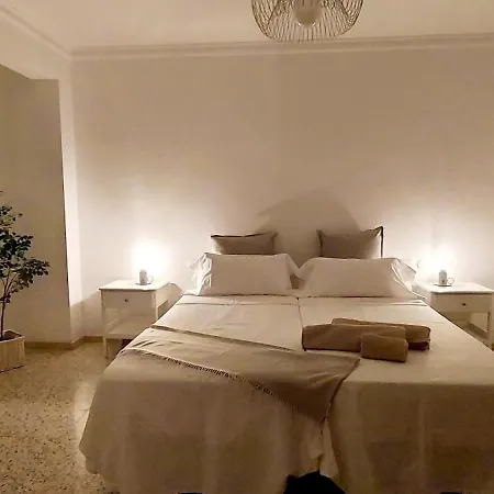 Apartment Minutes From Airport - 2 *