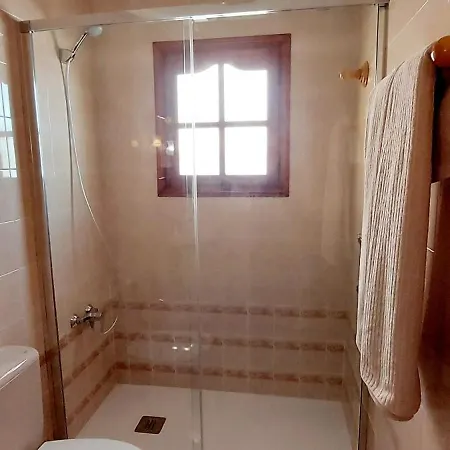 Minutes From Airport - 2 Apartment