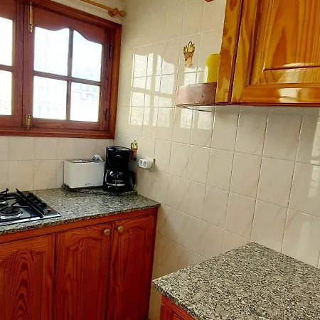 Minutes From Airport - 2 *